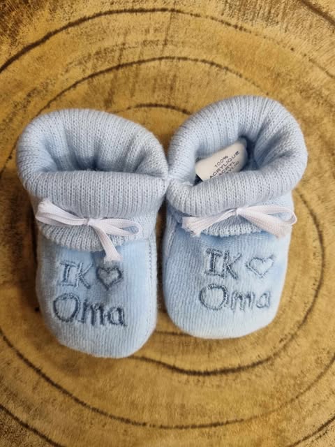 Eerste slofjes Ik ♥ Oma